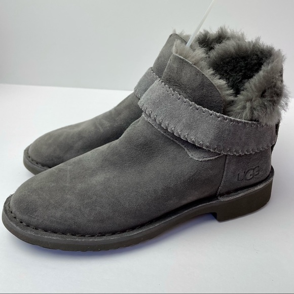 NWT UGG McKay Bootie - Picture 6 of 6